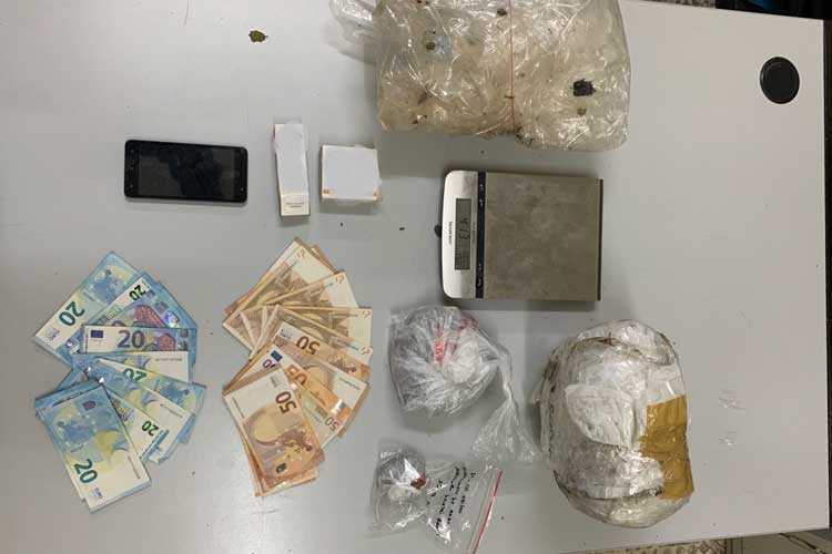 Δύο συλλήψεις στα Γιάννενα – Σε καβάντζα τα ναρκωτικά – Βρέθηκαν και αναβολικά