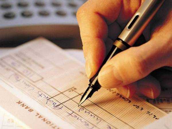 Άρτα: Εξαπάτησαν 49χρονο δίνοντάς του κλεμμένη και πλαστογραφημένη επιταγή