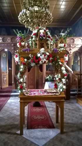 Ιδιαίτερος και πολύ όμορφος ο Επιτάφιος στον Ιερό Ναό του Αγίου Νικολάου στο χωριό ΕΚΚΛΗΣΙΕΣ Πρέβεζας (πρώην Τσερκουβιανα)