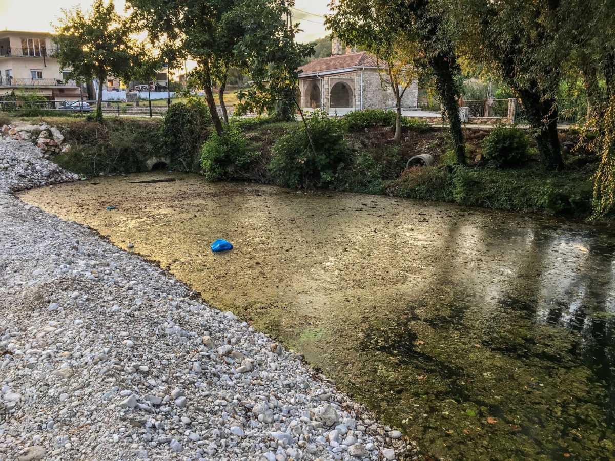 Όργιο αυθαιρεσίας και εικόνες ντροπής στον Αχέροντα!!