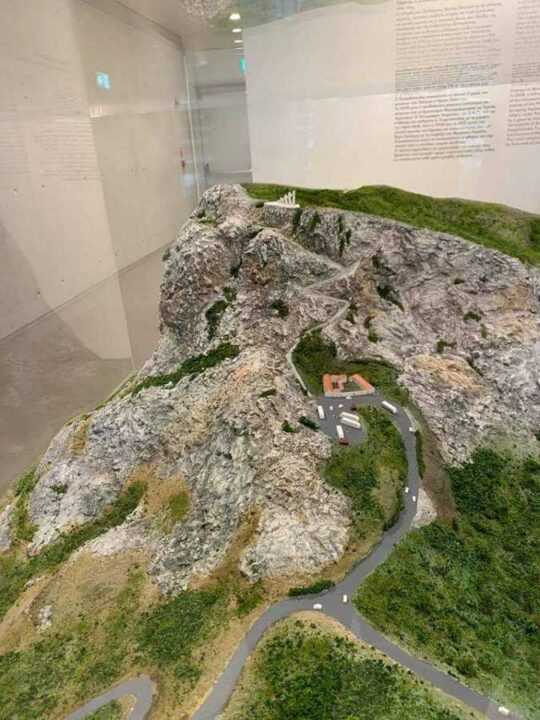 Το Ζάλλογο πρωταγωνιστεί σε έκθεση του Γιώργου Ζογγολόπουλου στο Ίδρυμα Σταύρος Νιάρχος-