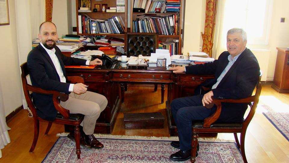 Συνάντηση του Υφυπουργού Εργασίας Κωνσταντίνου Μπάρκα με τον Δήμαρχο Πρέβεζας Χρήστο Μπαΐλη