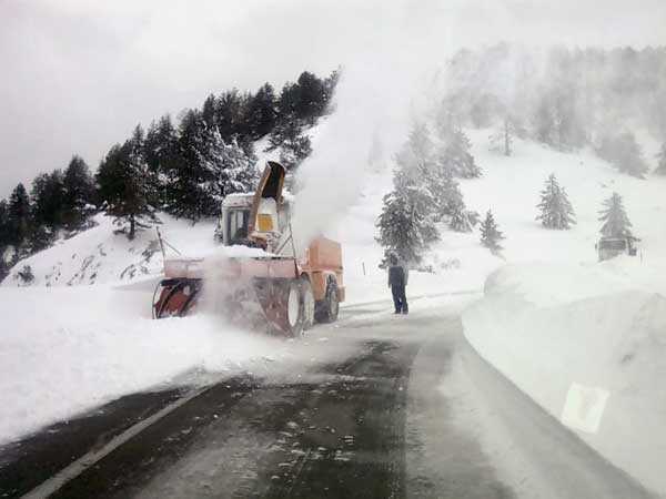 Μέχρι και δύο μέτρα το χιόνι στα ορεινά της Ηπείρου!