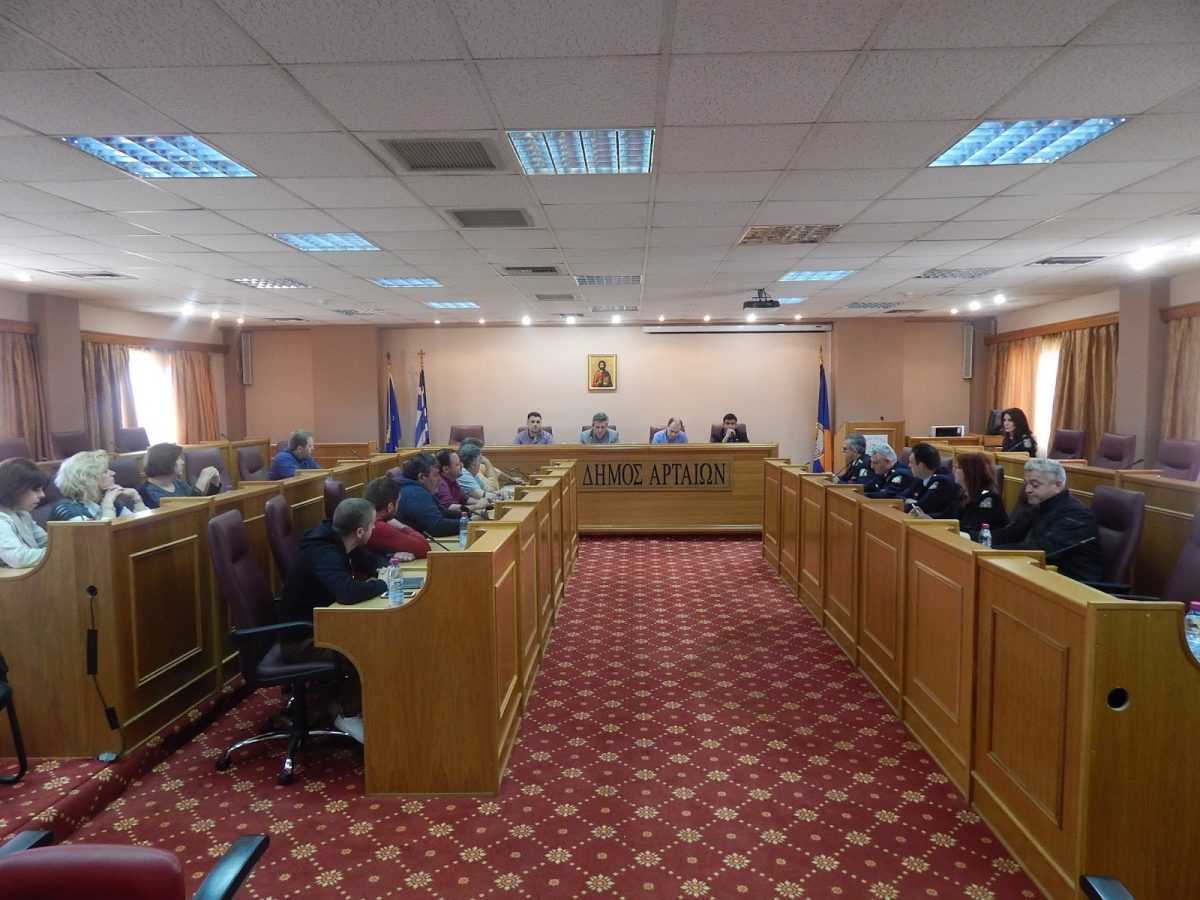 Ο δήμαρχος Αρταίων διέγραψε δημοτικό του σύμβουλο