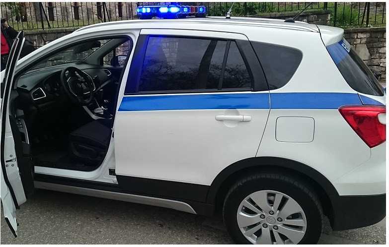 25χρονος Γύφτος στην Άρτα έκλεψε από 51χρονη εργαζόμενη σε σχολική μονάδα χρηματικό ποσό και ένα κινητό τηλέφωνο!