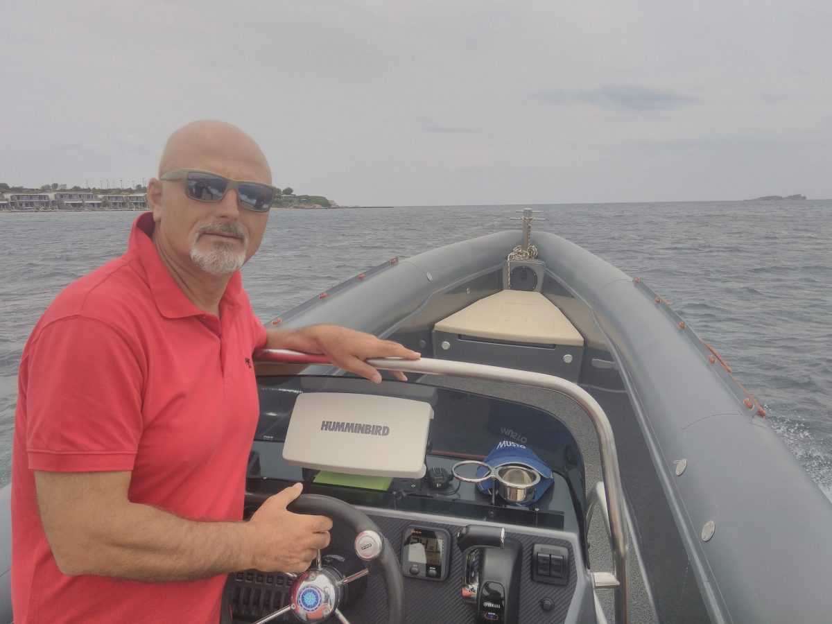 Τί κάνετε μωρέέέ!.. Όχι άλλο κάρβουνο!..  (Του Αντώνη Βασιλάκη)