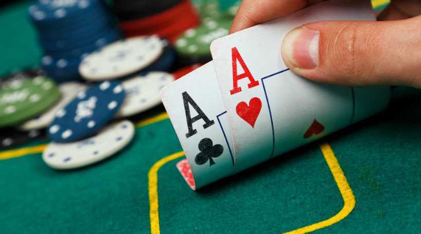 Συνελήφθησαν οκτώ άτομα σε παράρτημα σωματείου στα Γιάννενα να παίζουν «texas holdem poker»