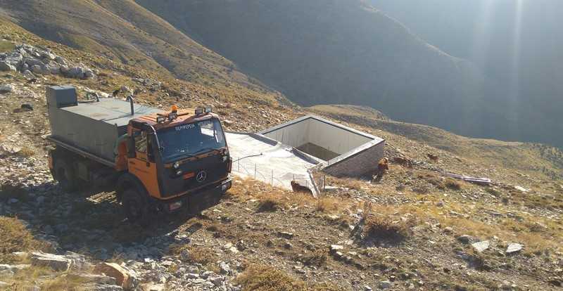 «Στέγνωσαν» τα βουνά της Ηπείρου… Με υδροφόρες νερό για τα κοπάδια!