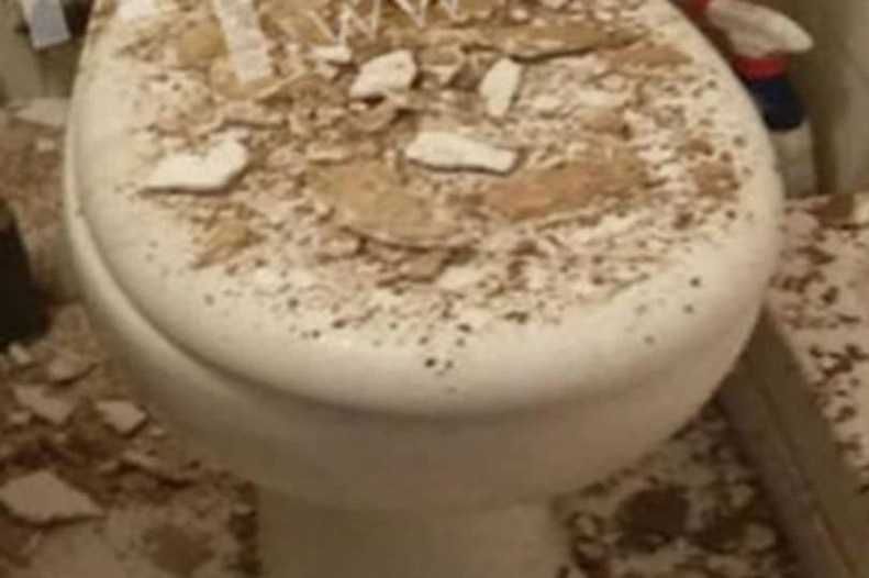 Σοκ στα Γιάννενα: Φοιτήτρια έκανε μπάνιο στην εστία και έπεσε το ταβάνι!