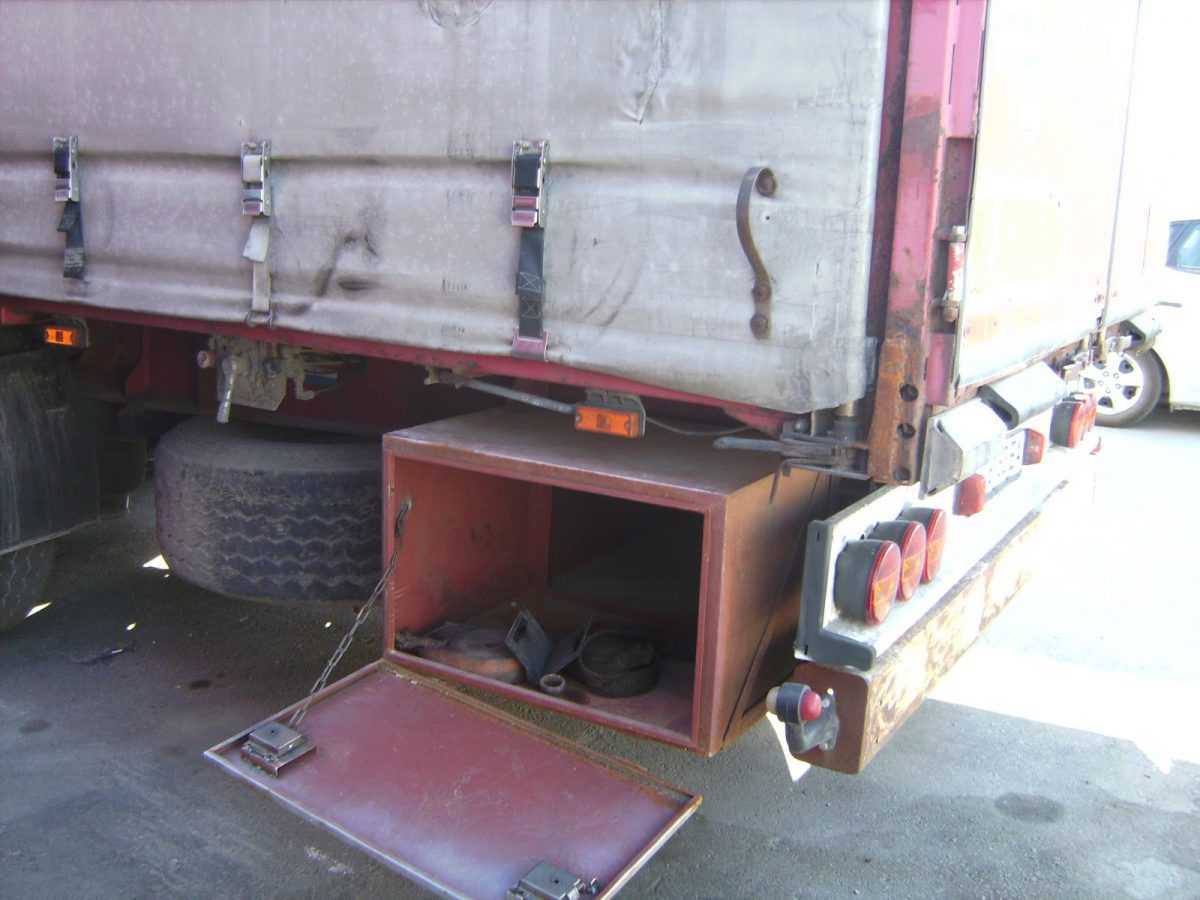 Ηγουμενίτσα: Είχε κρύψει στο φορτηγό του 7 μετανάστες