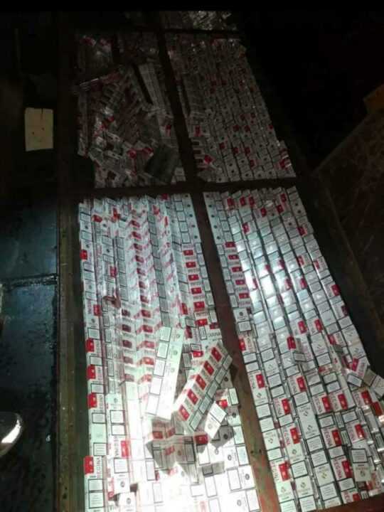 Ηγουμενίτσα: 47χρονος οδηγός είχε κρύψει στο φορτηγό του πάνω από 14.000 λαθραία πακέτα τσιγάρων!!