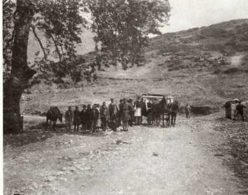 Ο Γεροπλάτανος των Μουζακαίικων – (Λαϊκή παράδοση)