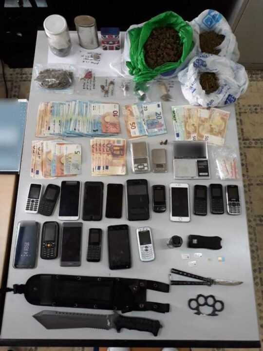 Συνελήφθησαν τέσσερις Αλβανοί στην Αμπελιά Θεσπρωτίας με πάνω από 76 κιλά κάνναβη