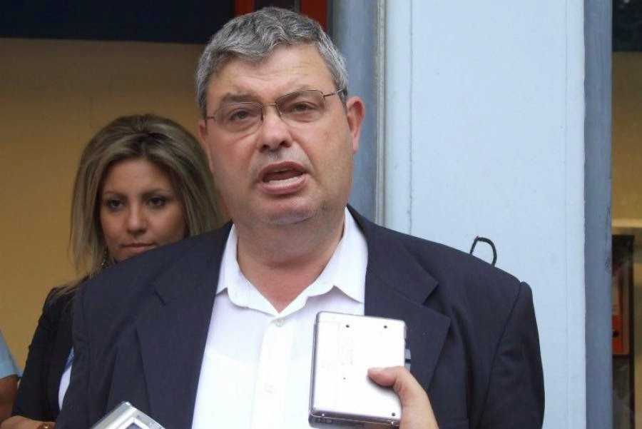 Σκάνδαλο στην Περιφέρεια Ηπείρου: Ο περιφερειάρχη Αλέξανδρος Καχριμάνης επί σειρά ετών – υπογράφει και αναθέτει συμβάσεις και εργολαβίες πολλών χιλιάδων ευρώ, στο σύζυγο της αδελφής του κ. Στέργιο Κασσάρο.