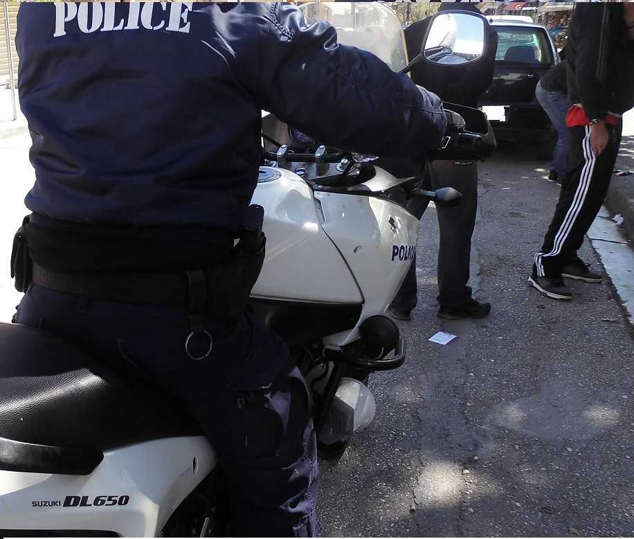 28χρονος στην Πρέβεζα μετέφερε με το αυτοκίνητο του παράνομο Αλβανό!!