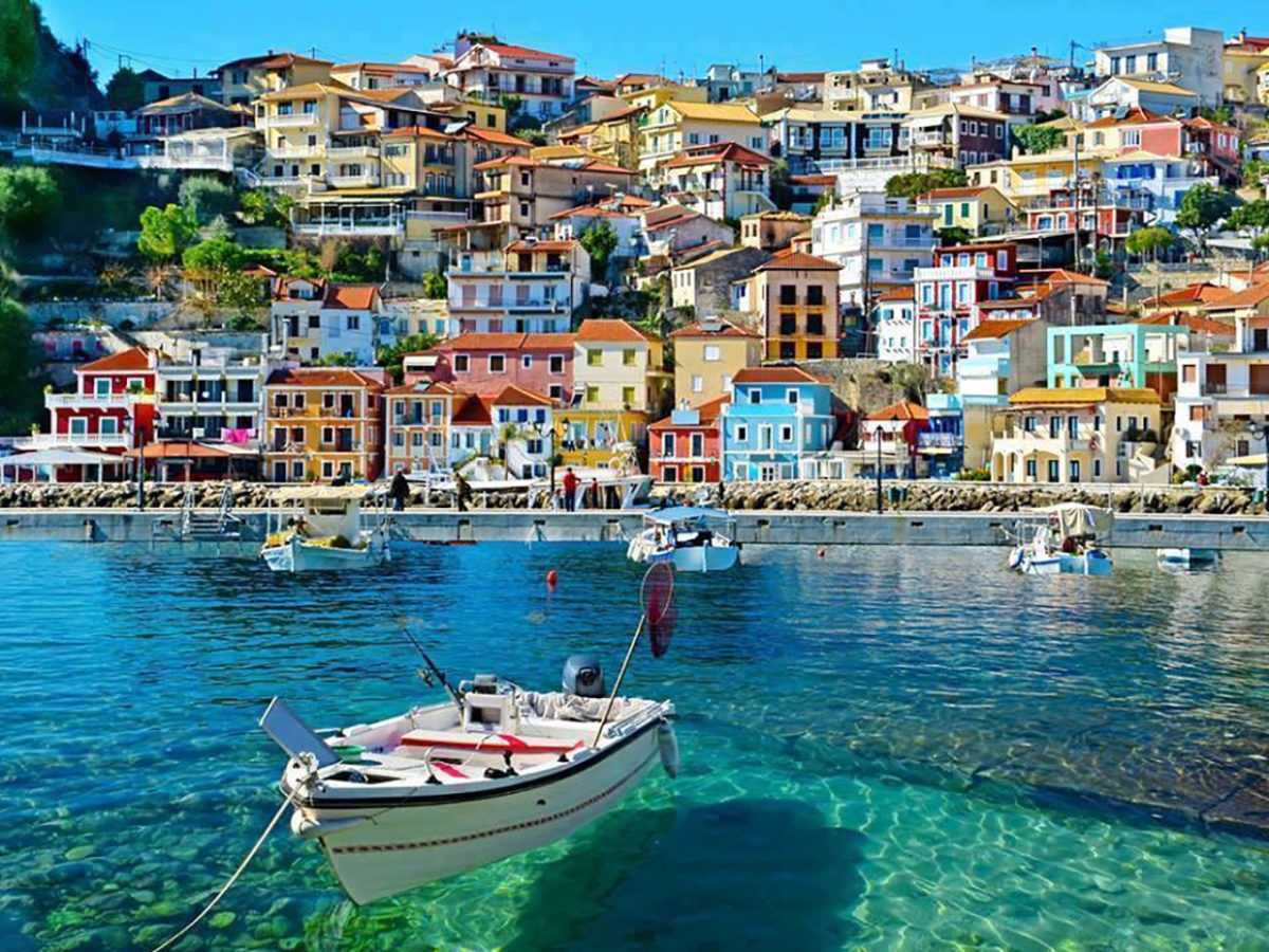Η Πάργα ανάμεσα στις πιο πολύχρωμες πόλεις της Ευρώπης!