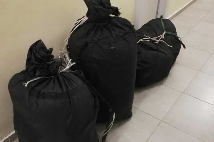 Ιωάννινα: Βρέθηκαν τρεις σάκοι που περιείχαν πάνω από 94 κιλά ακατέργαστη κάνναβη