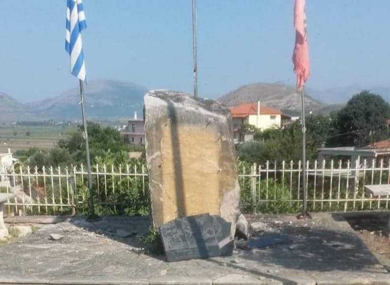 Βόρειο Ήπειρος: Παρακρατικοί ανατίναξαν το μνημείο του ομογενή αγωνιστή Θύμιου Λώλη