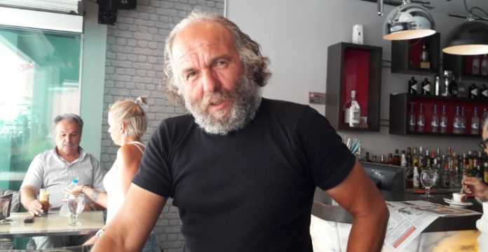 Έφυγε από την ζωή ο Σπύρος Λιάτσης – Ο Γνωστός κτηνοτρόφος από το Φανάρι με πάνω από 30 χρόνια ασχολίας στον κλάδο της κτηνοτροφία στα βουνά της Ηπείρου.