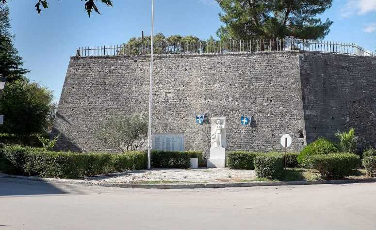 Ποσό 1,5 ευρώ ενέταξε το Περιφερειακό Συμβούλιο στον προϋπολογισμό του 2020 για το Διοικητήριο της Πρέβεζας