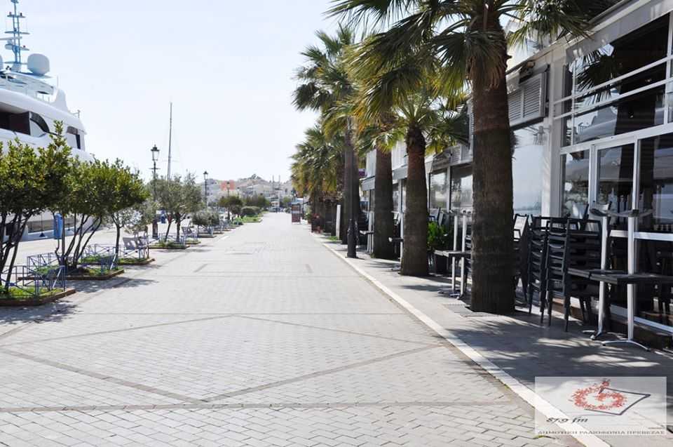 Άδεια η Πρέβεζα μετά τα νέα μέτρα.