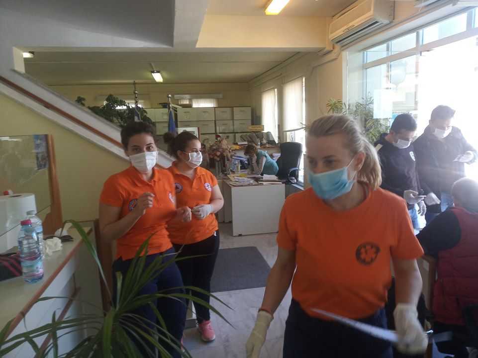 Παρακαλούνται όλοι οι κάτοικοι του Δήμου Πάργας που έχουν πρόβλημα με την διαμονή τους ή με υλικές ζημιές να επικοινωνούν τηλεφωνικά με το τηλεφωνικό κέντρο.