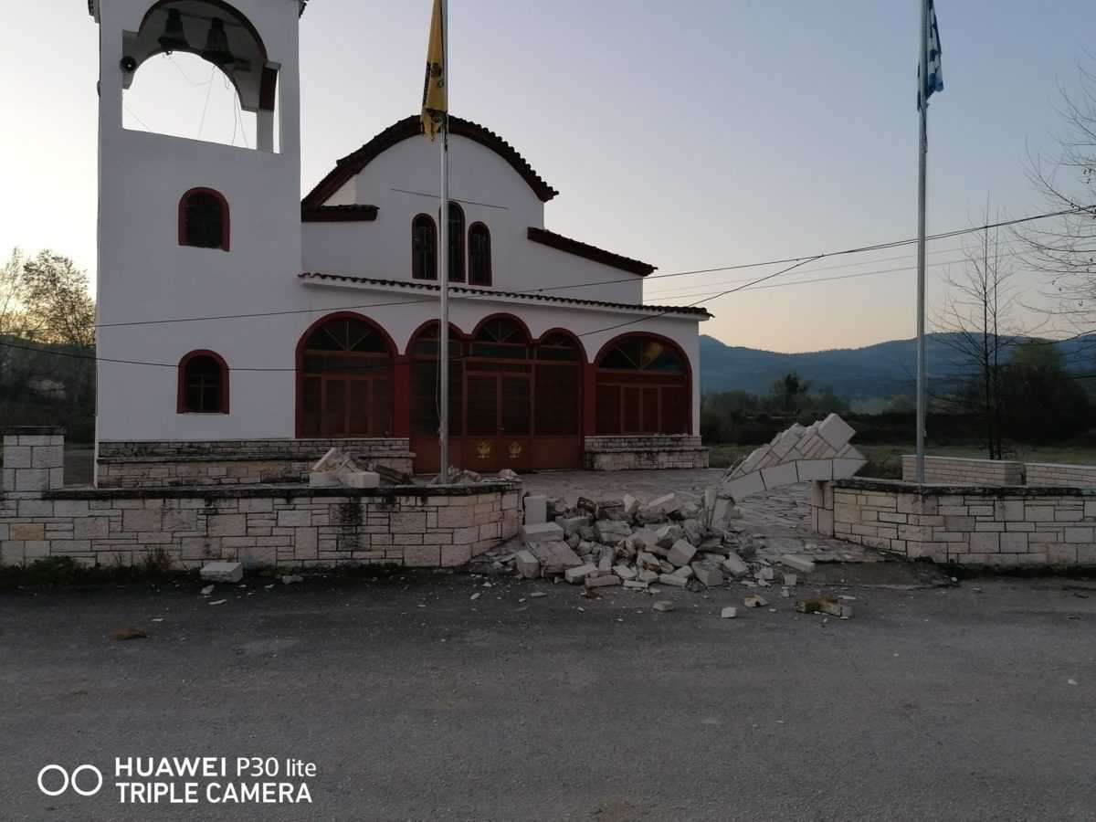 «Λαβώθηκε» από τον σεισμό και η εκκλησία της Αγίας Μαρίνας στο Καστρί του Δήμου Πάργας
