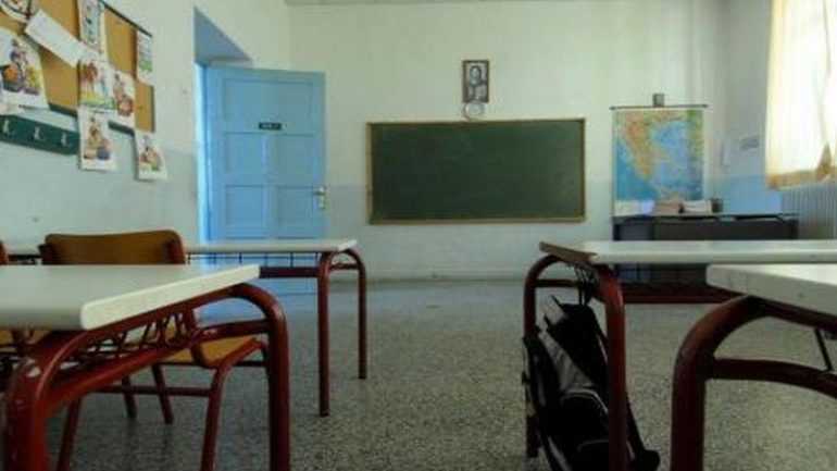 Σύσκεψη-συζήτηση με εκπαιδευτικούς, γονείς και μαθητές στο Καναλάκι