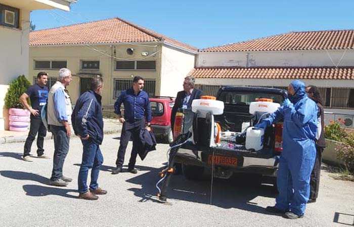 Με πυρετώδεις ρυθμούς οι απολυμάνσεις και ο καθαρισμός από τον Δήμο Αρταίων των σχολικών συγκροτημάτων (Βίντεο)