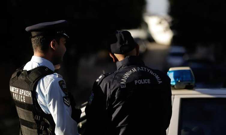 Ιωάννινα: Αστυνομικός συνελήφθη με 51 δενδρύλλια κάνναβης στην αυλή του σπιτιού του!