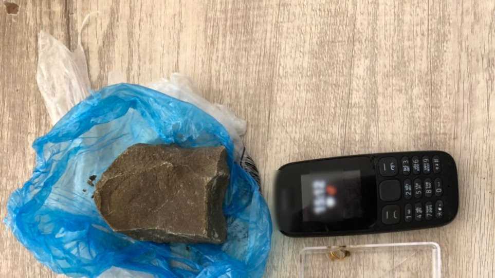 Συνελήφθη στην Εθνική Οδό Αγρινίου – Άρτας, με ηρωίνη σε μορφή βράχου