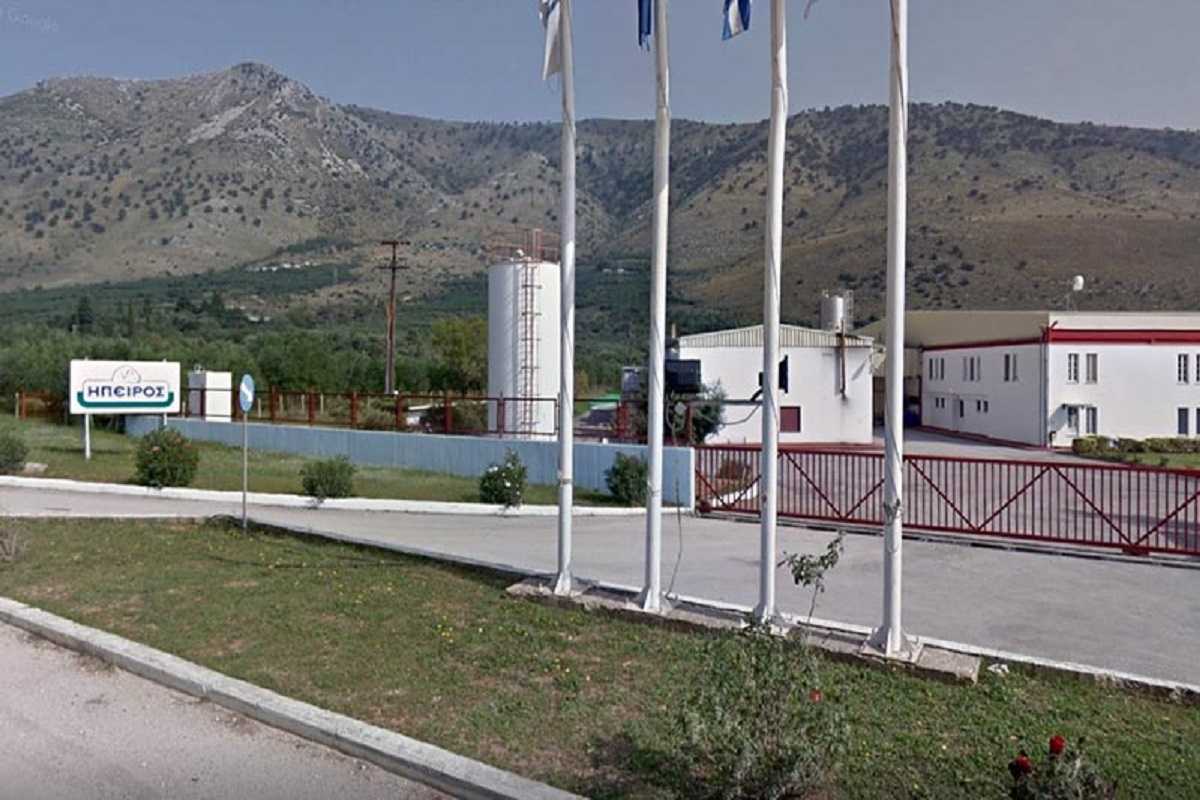 θάνατος του 29χρονου στην Άρτα: Ερευνάται από την αστυνομία, για να διαπιστωθούν οι αιτίες που προκάλεσαν το τραγικό γεγονός.