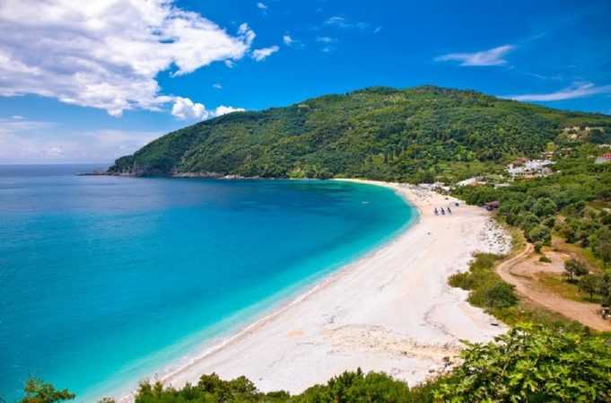 Τον δρόμο της επιστροφής παίρνουν μετανάστες και επισκέπτες της Ηπείρου