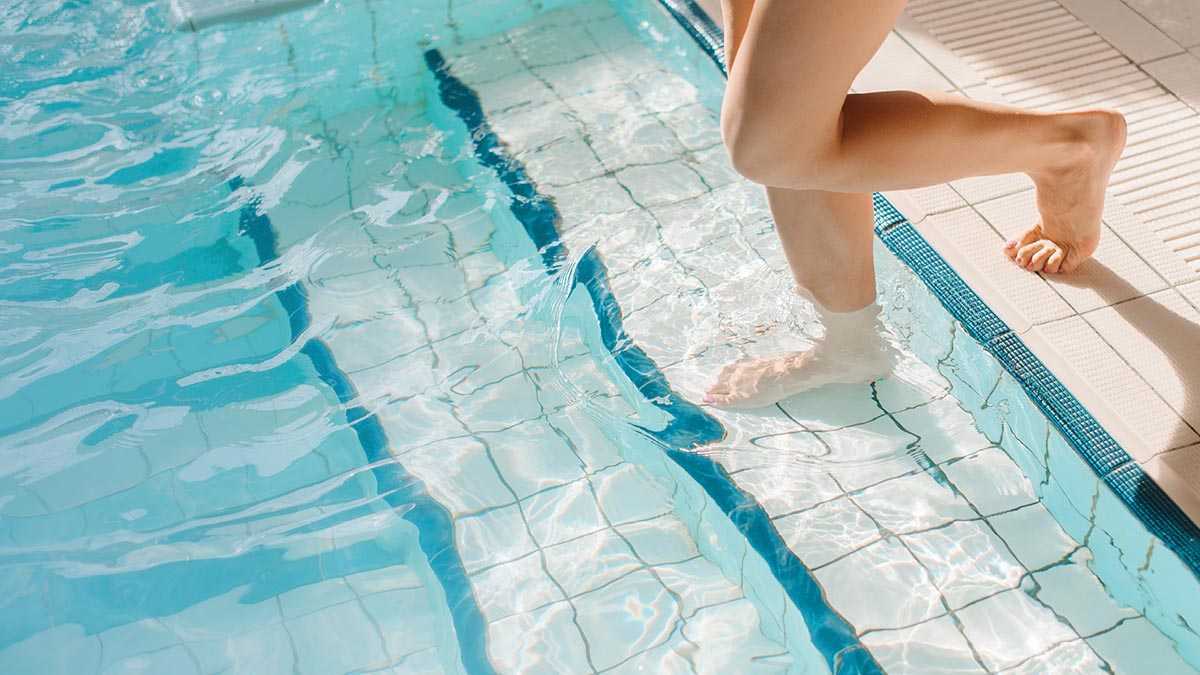 53χρονος αυνανίζοταν σε πισίνα ξενοδοχείου, μπροστά σε ανήλικες κοπέλες της κολυμβητικής ομάδας των Ιωαννίνων