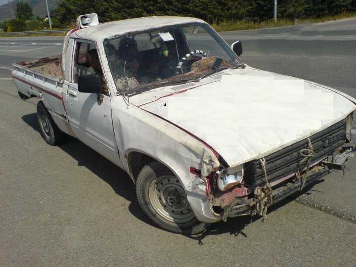 Ρομά μπούκαραν σε αθλητικές εγκαταστάσεις στην Νέα Σινώπη Πρέβεζας και αφαίρεσαν  πόρτες και παράθυρα, είδη υγιεινής καθώς και εξωτερική σιδερένια πόρτα.