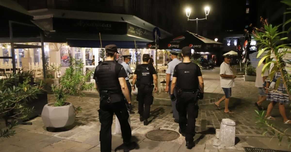 «Λουκέτα» σε καταστήματα και πρόστιμα για μη χρήση μάσκας σε Άρτα και Γιάννενα