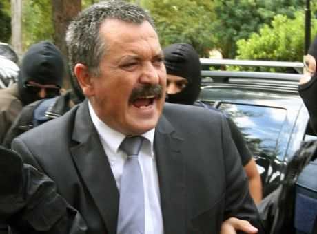 Έρευνες της αστυνομίας στα Γιάννενα για τον τον υπαρχηγό της Χρυσής Αυγής Χρήστο Παππά