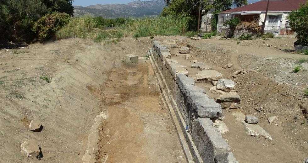 Άρτα: Το τείχος της αρχαίας Αμβρακίας αποκαλύπτεται