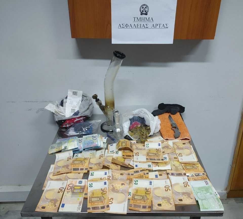 Άρτα: Έκλεψαν λεφτά από επιχείρηση που εργαζόντουσαν.