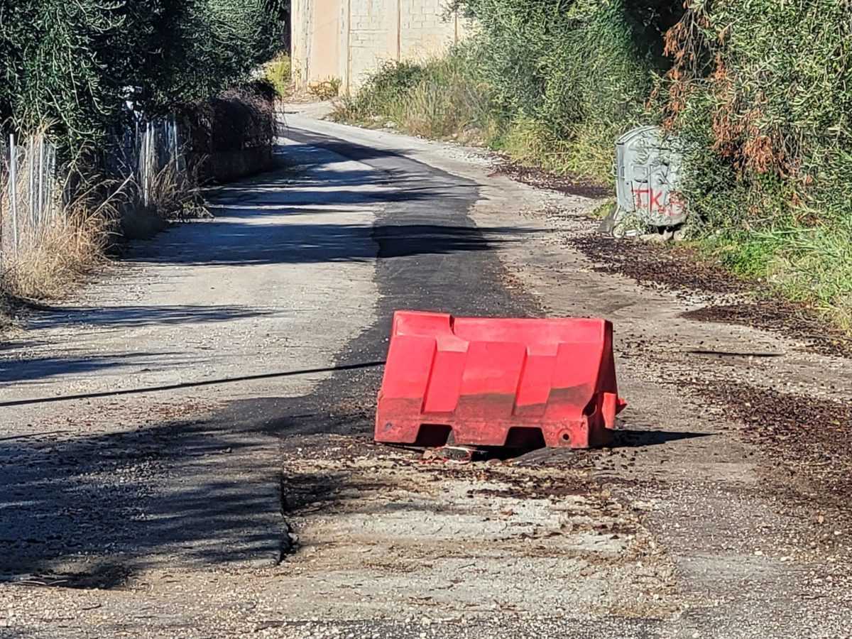 Καθιζήσεις στο τοπικό οδικό δίκτυο από την παραλιακή της Λυγιάς έως τον Βράχο
