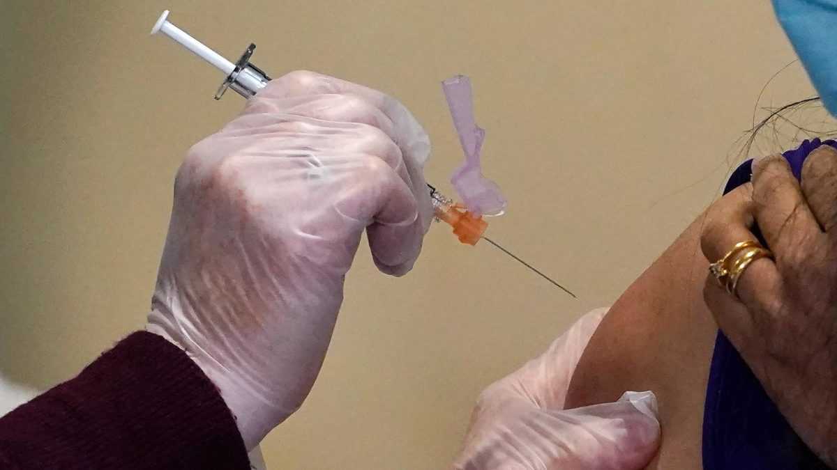 Σήμερα τα εμβόλια στην Ήπειρο – Ξεκινά την Τρίτη ο εμβολιασμός στους υγειονομικούς