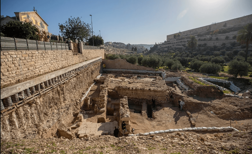 Ανακαλύφθηκε επιγραφή 1.500 ετών γράφει στα αρχαία ελληνικά «Χριστός, γεννημένος από τη Μαρία» (Βίντεο)