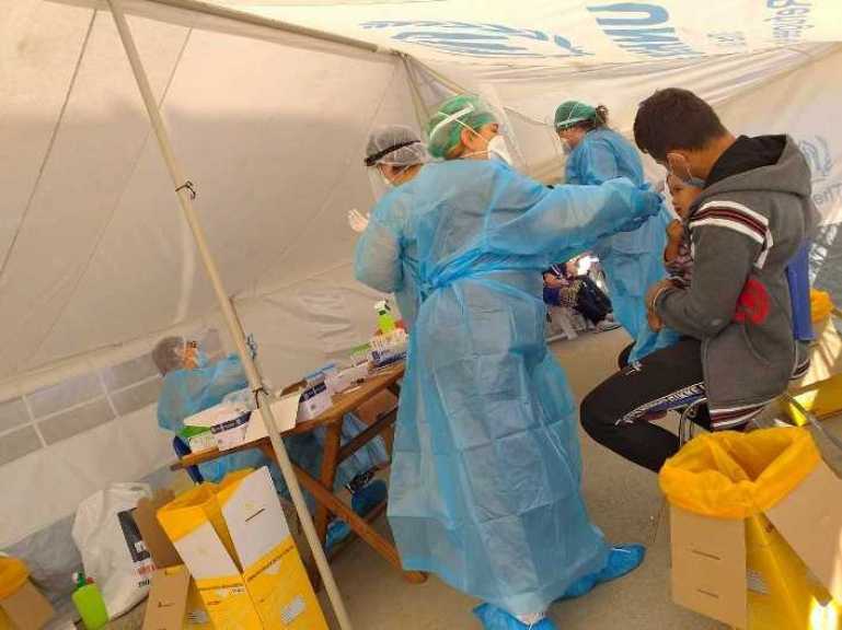 Συναγερμός στην Φιλιππιάδα – Εντοπίστηκαν 17 κρούσματα κορωνοϊού στο ΚΥΤ προσφύγων.