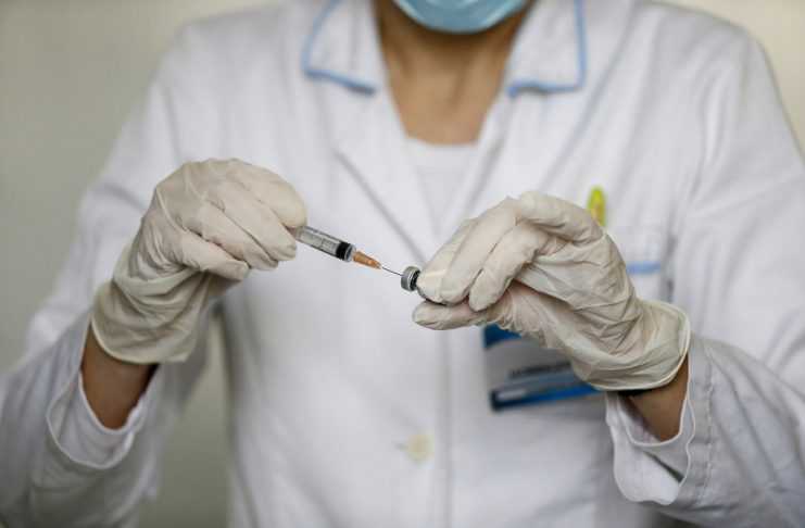 Πρόεδρος της ΠΟΕΔΗΝ για την νοσηλεύτρια μετά το εμβόλιο: «Η αποκατάστασή της θα είναι χρονοβόρα»