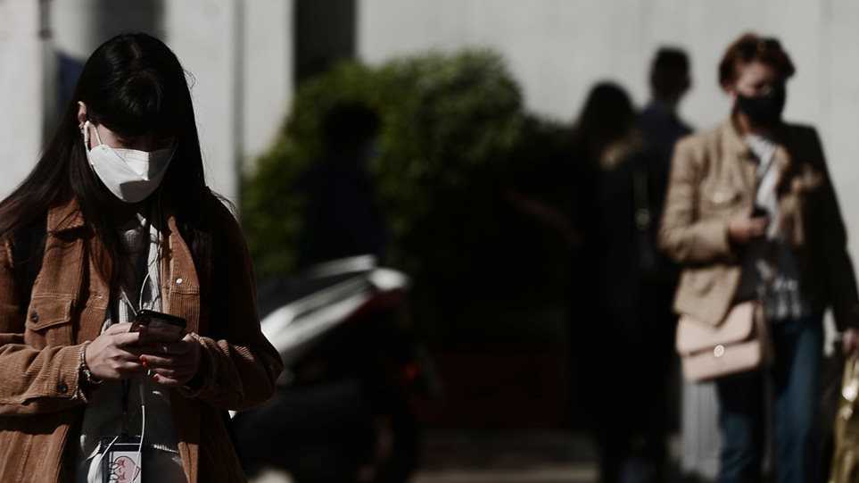 Δύσκολα τα πράγματα… Αναφορές ακόμα και για 1.700 κρούσματα σήμερα – Μια «ανάσα» από το lockdown Μαρτίου