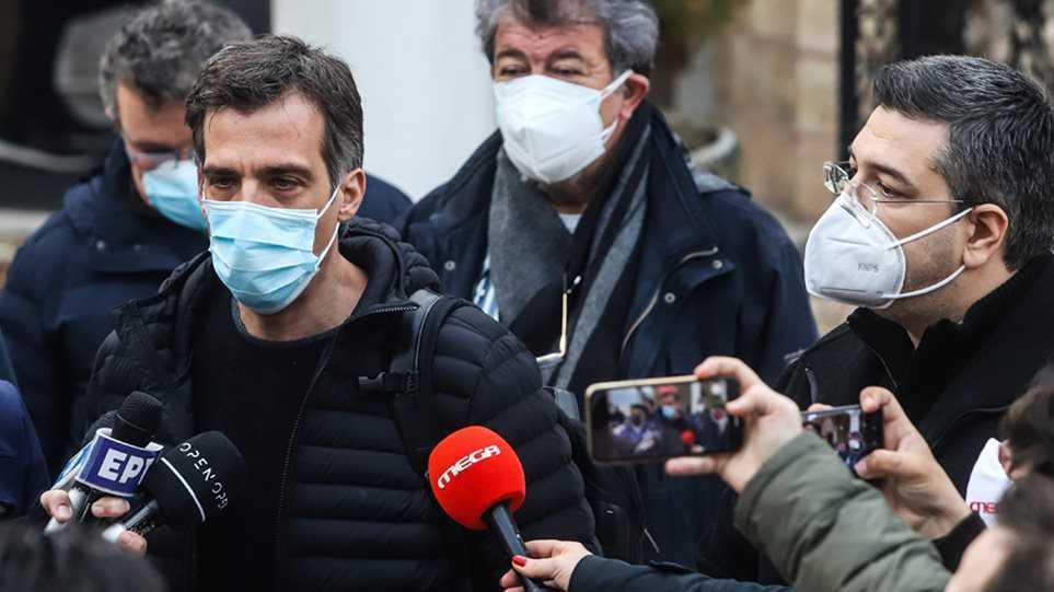 «Καμπανάκι» Αρκουμανέα: Πιθανός τετραψήφιος αριθμός κρουσμάτων σήμερα