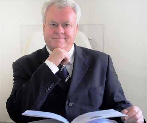 Στο νοσοκομείο Ιωαννίνων ο γιατρός που παρέλυσε μετά το εμβόλιο