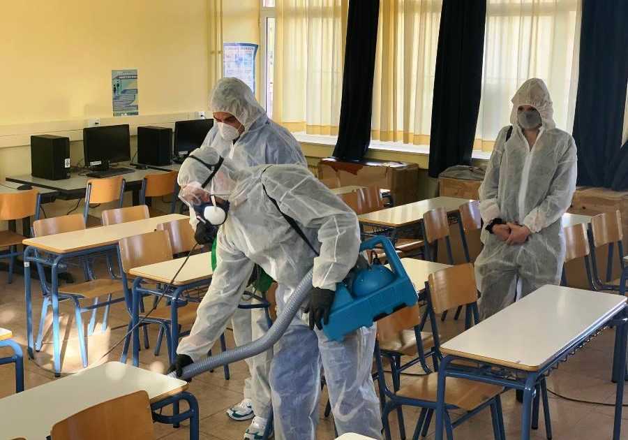 Πρέβεζα: Απολυμάνσεις και εκτεταμένοι καθαρισμοί στα Λύκεια του Δήμου