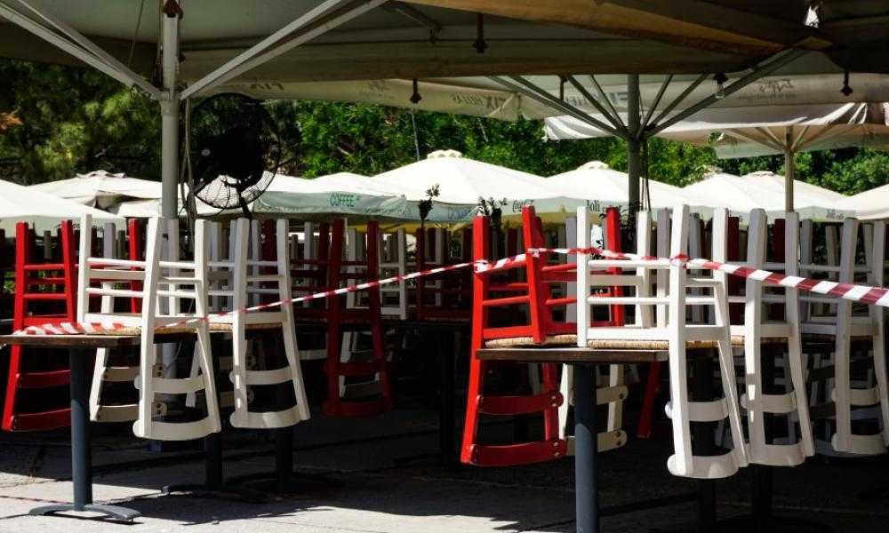 Νέα ανατροπή: “Φρένο” σε λιανεμπόριο και εστίαση -Τι θα γίνει με σχολεία