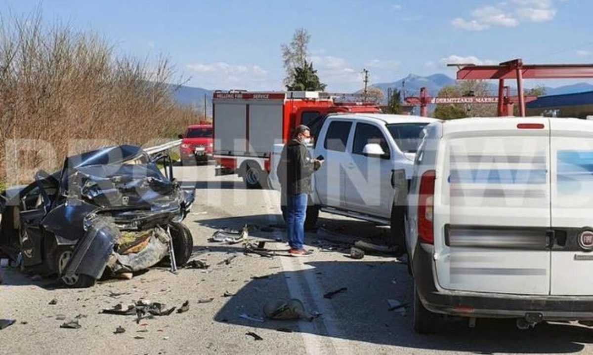 Τραγωδία: Ένας νεκρός και τρεις τραυματίες σε φρικτό τροχαίο